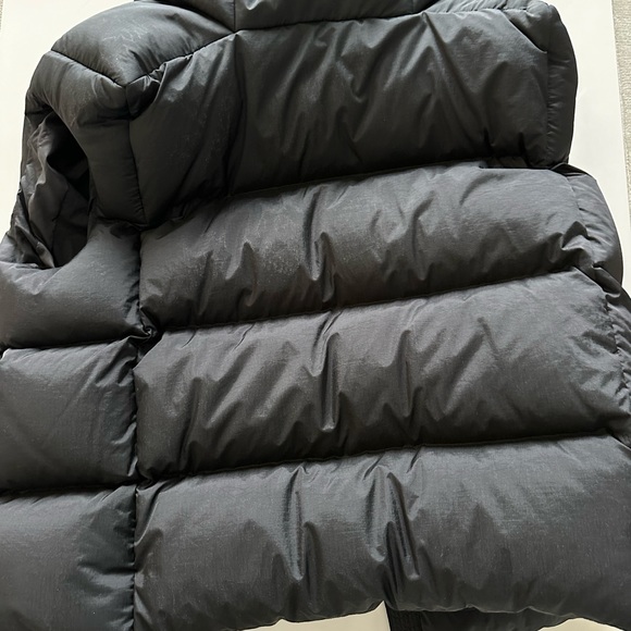 Off-white Downfilled Puffer Vest, unworn with Tags, size Medium.  Oversized fit. - Picture 2 of 4